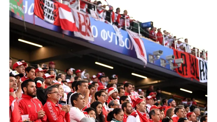 "Contigo Perú", la canción que cantó la hinchada. (Foto: Getty)