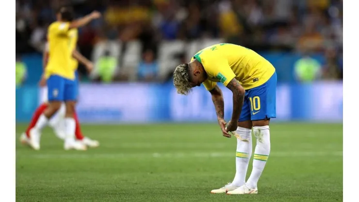 Neymar está en duda para el duelo de mañana.
