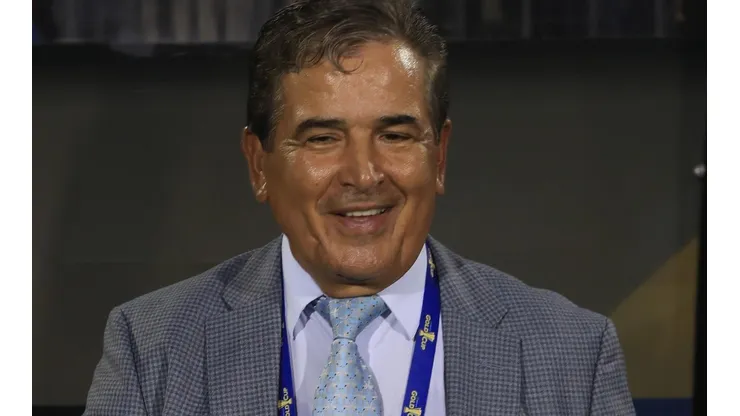 Pinto, el entrenador que ya inició su campaña para reemplazar a Gareca