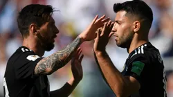 Messi con Agüero ante Islandia.