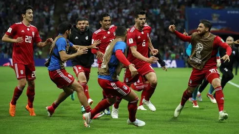 Foto de los jugadores de Irán celebrando el gol