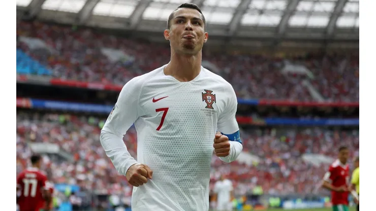 EL COMANDANTE. Cristiano Ronaldo celebra su gol ante las cámaras en Portugal-Marruecos (Foto: Getty).