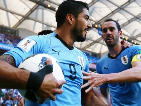 Lucho Súarez celebró sus 100 partidos en Uruguay con gol y una tierna sorpresa