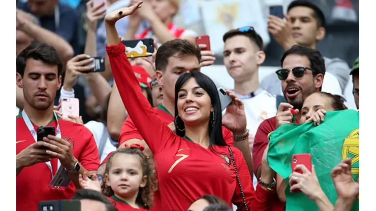 Es hermosa: Georgina Rodríguez prendió fuego la grada del Estadio Luzhniki