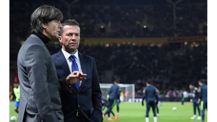 Lothar Matthäus junto a Joachim Löw.