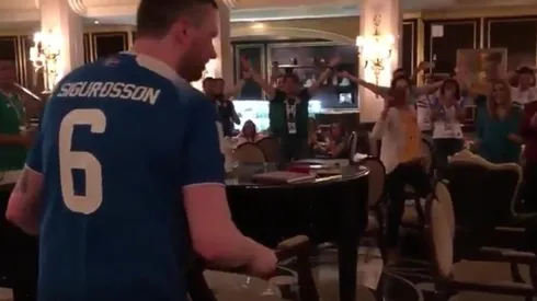 Los islandeses se pasaron de la raya y rompieron el piso de un hotel con su festejo