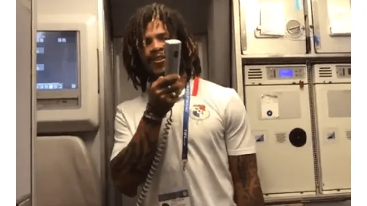 El capitán Román Torres sorprendió a su compañero en el avión de regreso a Saransk