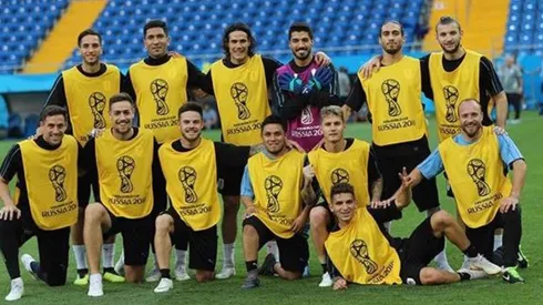 Suárez atajó en el entrenamiento de Uruguay