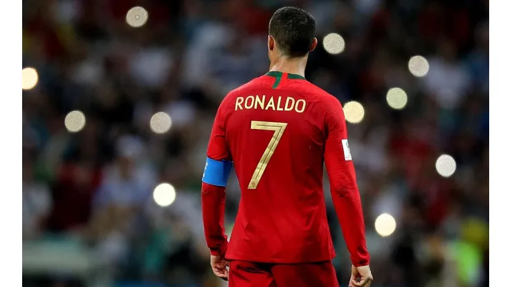 EL SIETE CON LOS FLASHES. Cristiano Ronaldo en el encuentro contra España (Foto: Getty).