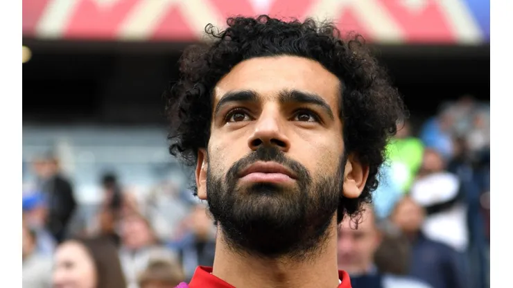 Salah en el banco ante Uruguay. Hoy será titular.