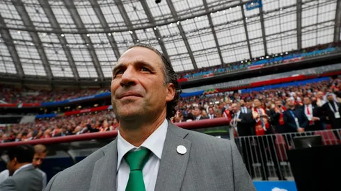 ¿SIGUE? Todo indica que sería la despedida del técnico cuando acabe el torneo. (Foto: Getty).