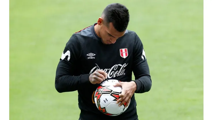 Miguel Trauco será titular en el duelo del jueves ante Francia. (Foto: Getty)