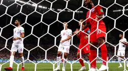 INCREÍBLE PERO REAL. Raheem Sterling no puede creer la situación que desperdició en Inglaterra-Túnez (Foto: Getty).