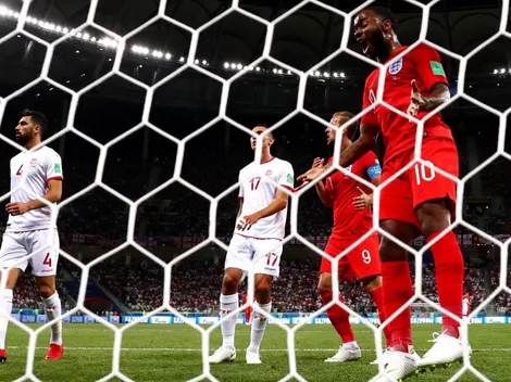 Sterling pateó en el área chica y sin arquero: le erró al arco