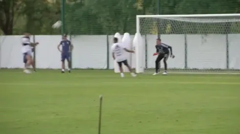 Otro atajadón de Armani ¡y alguien tiene que verlo!