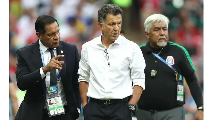 Aunque México derrotó al campeón, a Osorio le siguen pegando