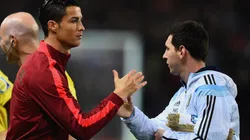 Cristiano y Messi se saludan