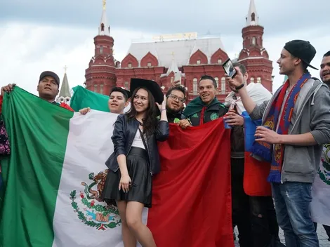 ¡Locura! Mexicanos cantan Cielito Lindo con el alma en Plaza Roja antes del partido