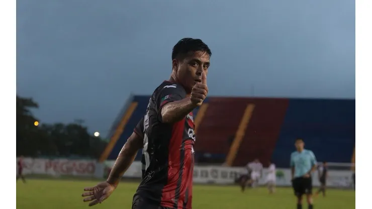 Brian Fernández debutó con gol en triunfo del Necaxa