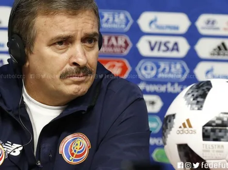 Óscar Ramírez sabe el peso que lleva en sus hombros