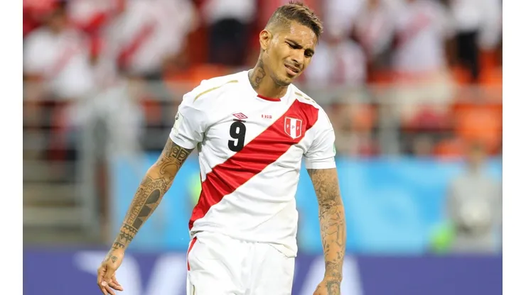 Paolo Guerrero no pudo contra Dinamarca