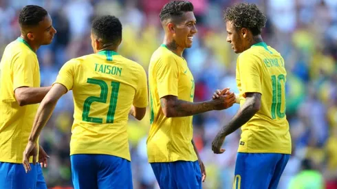 Los once de Brasil ante Suiza para iniciar el camino a la gloria