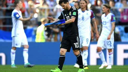 BRONCA AL MÁXIMO. Lionel Messi después del pitazo final en el empate entre Argentina e Islandia (Foto: Getty).