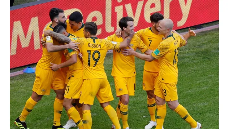 Foto de los jugadores de Australia festejando el gol.