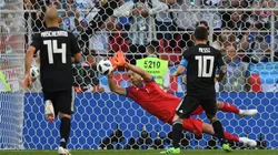Penal de Lionel Messi ante Islandia en Mundial de Rusia.