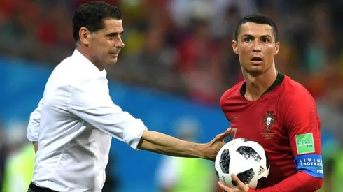 Cristiano Ronaldo y Fernando Hierro durante el partido.