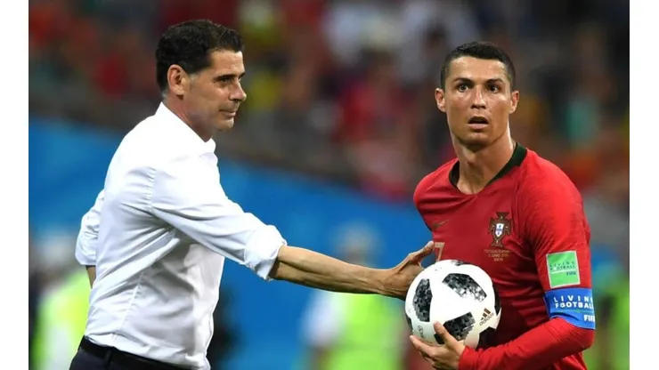 Cristiano Ronaldo y Fernando Hierro durante el partido.
