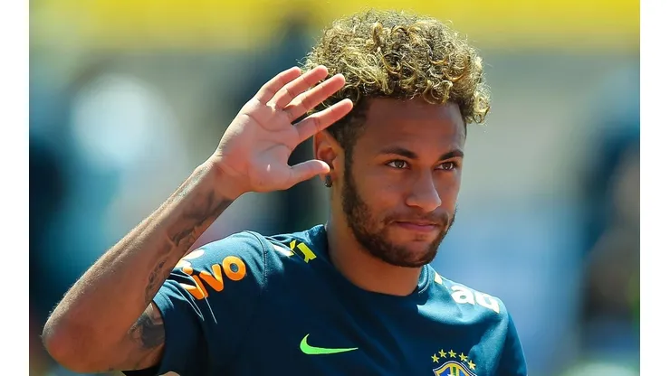 Foto de Neymar en el entrenamiento de Brasil.