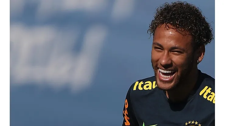 Neymar es pura alegría entrenando en Rusia.