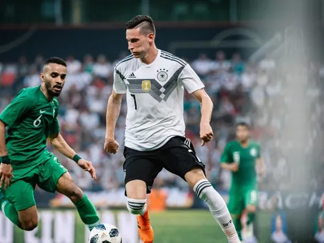 ¡La Selección de Alemania le pide a Julian Draxler que le traiga la copa!