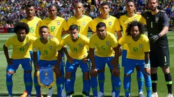 Brasil posa antes del partido con Croacia