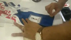 Así son los parches que llevarán las camisetas durante el mundial