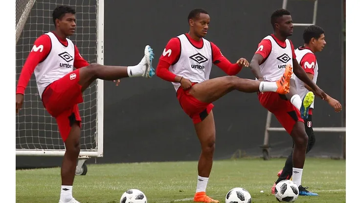 André Carrillo subió una foto en el gimnasio con sus compañeros. (Foto: Getty)