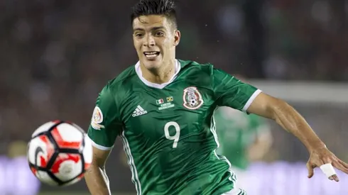 El delantero mexicano tendrá una nueva oportunidad en el fútbol europeo