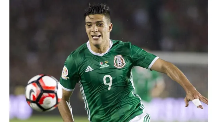 El delantero mexicano tendrá una nueva oportunidad en el fútbol europeo