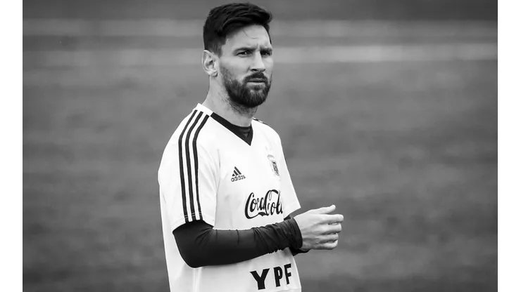 EL DIEZ DE NEGRO. Lionel Messi durante el entrenamiento de la Selección Argentina en Rusia (Foto: Getty).