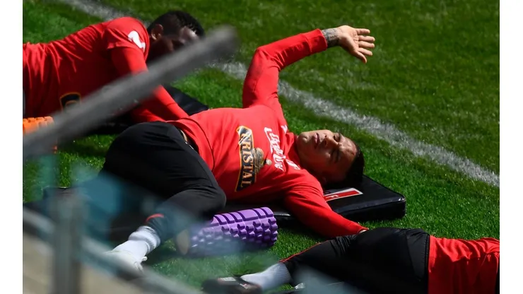 Foto de Paolo Guerrero entrenando con Perú