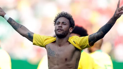 Neymar volvió a la casa de su infancia y se emocionó