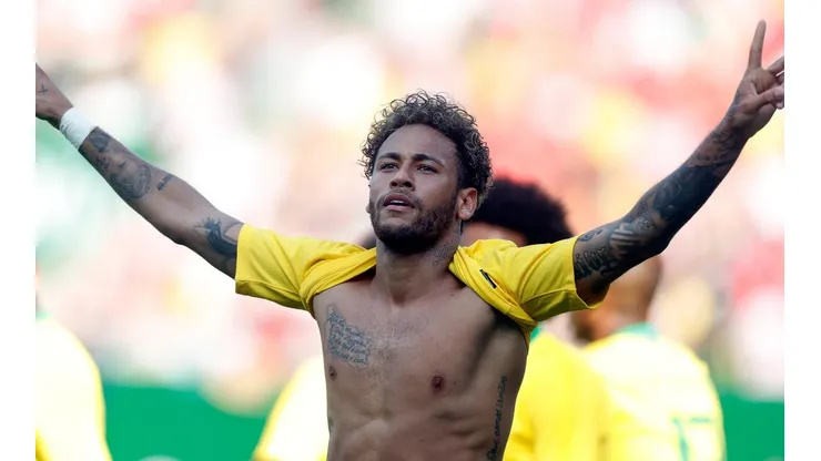 Neymar volvió a la casa de su infancia y se emocionó