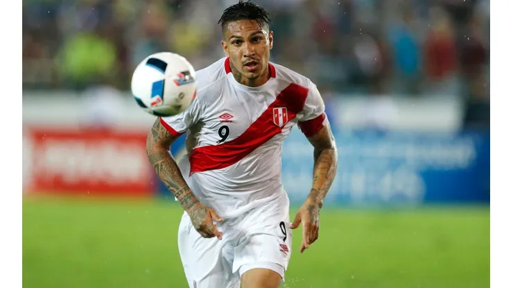 Sevilla estaría interesado en Paolo Guerrero. (Foto: Getty)