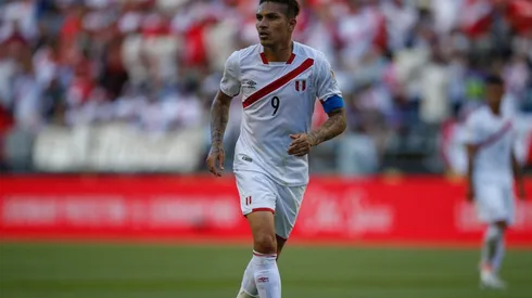 Paolo Guerrero recibió elogios de un futbolista del seleccionado francés. (Foto: Getty)
