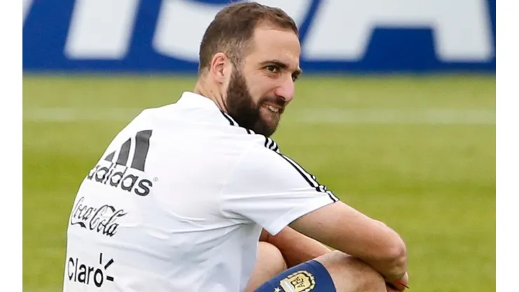 Higuaín tiene "inestabilidad emocional" para el periodista Esteban Edul