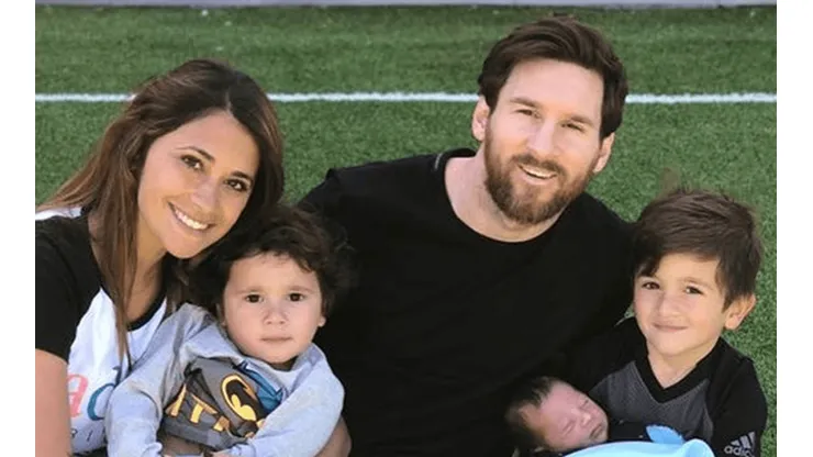 HERMOSOS. Los Messi extrañan a papá...¡pero esperan que lleve la Copa a casa!