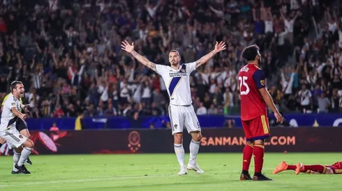 Zlatan Ibrahimovic colaboró con 2 goles para LA Galaxy