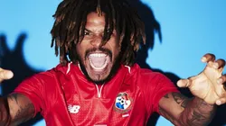 Un loco en Rusia: el striptease de Román Torres en plena conferencia de prensa