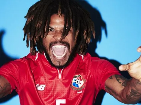 Un loco en Rusia: el striptease de Román Torres en plena conferencia de prensa
